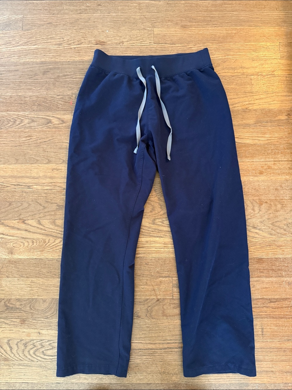 FIGS Women’s Navy Scrub Pants